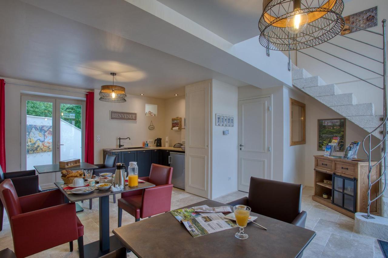 Domaine Des Pierres Blanches - Chambres D'Hotes Carlux Εξωτερικό φωτογραφία