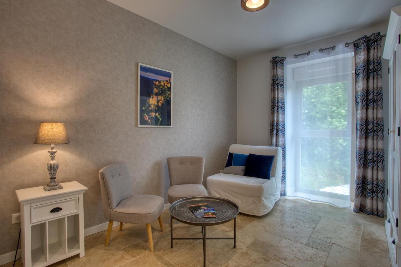 Domaine Des Pierres Blanches - Chambres D'Hotes Carlux Εξωτερικό φωτογραφία